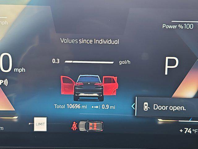 Used 2025 BMW X5 sDrive40i w/ Climate Comfort Package image 19