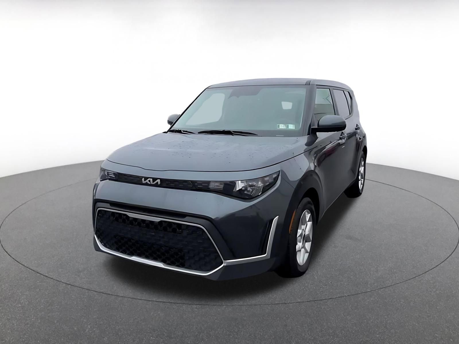 Used 2025 Kia Soul LX w/ LX Technology Package FWD image 6