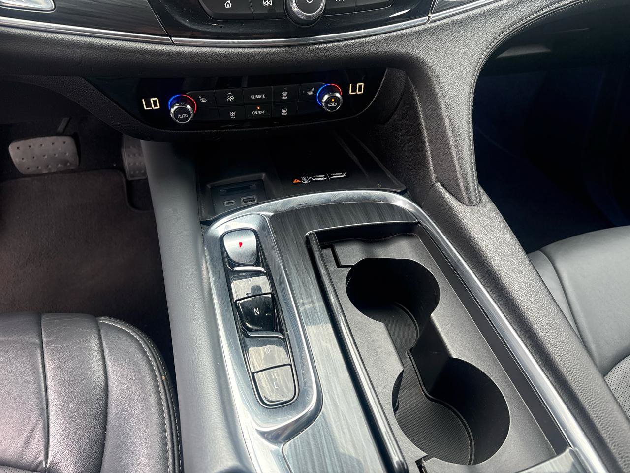 Used 2023 Buick Enclave Essence FWD image 13