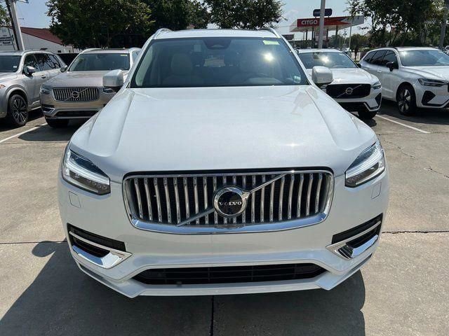 New 2025 Volvo XC90 T8 Plus w/ Protection Package Premier image 4