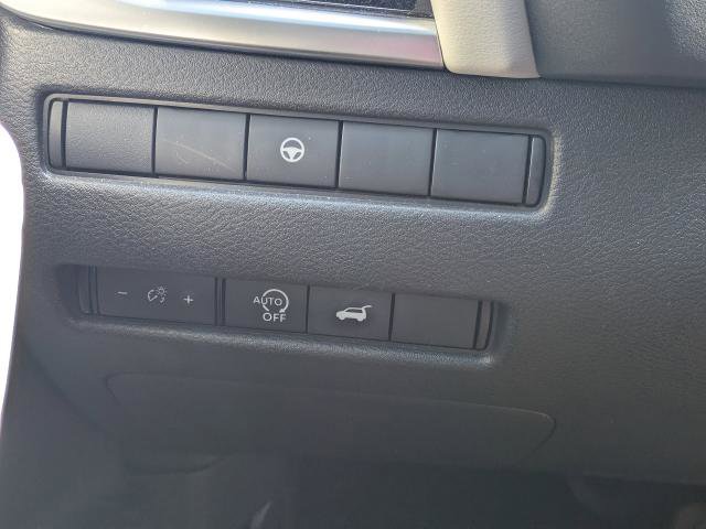 Used 2024 Nissan Rogue SL w/ SL Premium Package image 31
