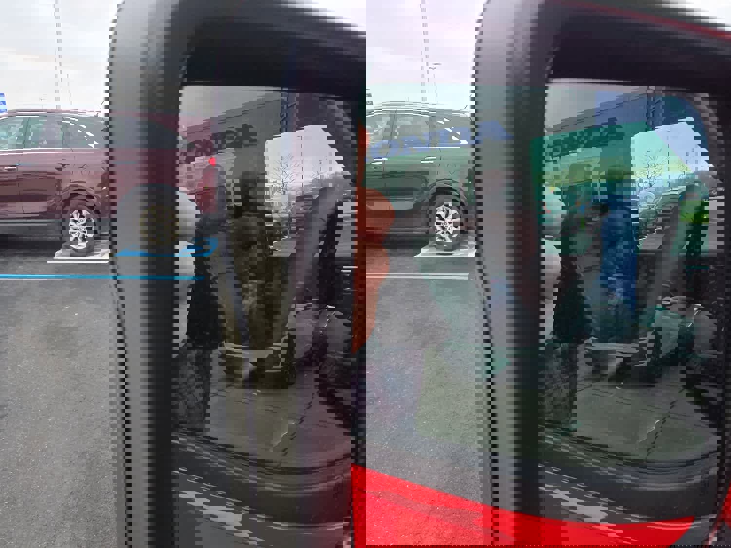 Used 2024 Jeep Wrangler Sahara w/ Technology Group image 18