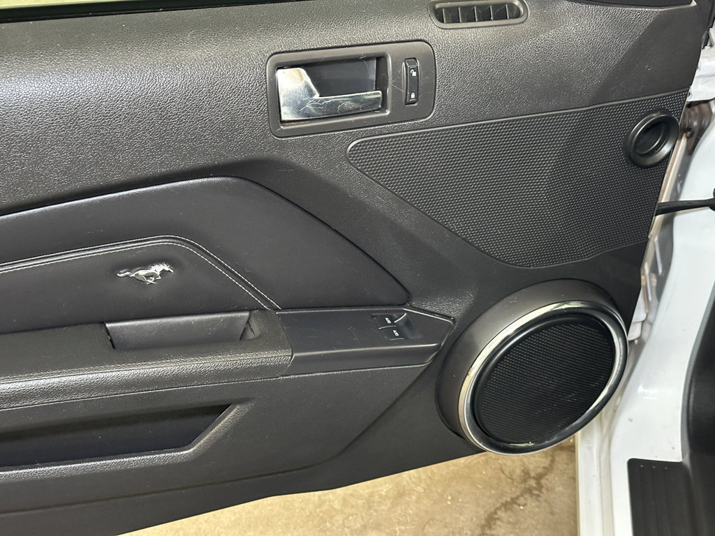 Used 2014 Ford Mustang GT Premium w/ Electronics Package RWD image 18