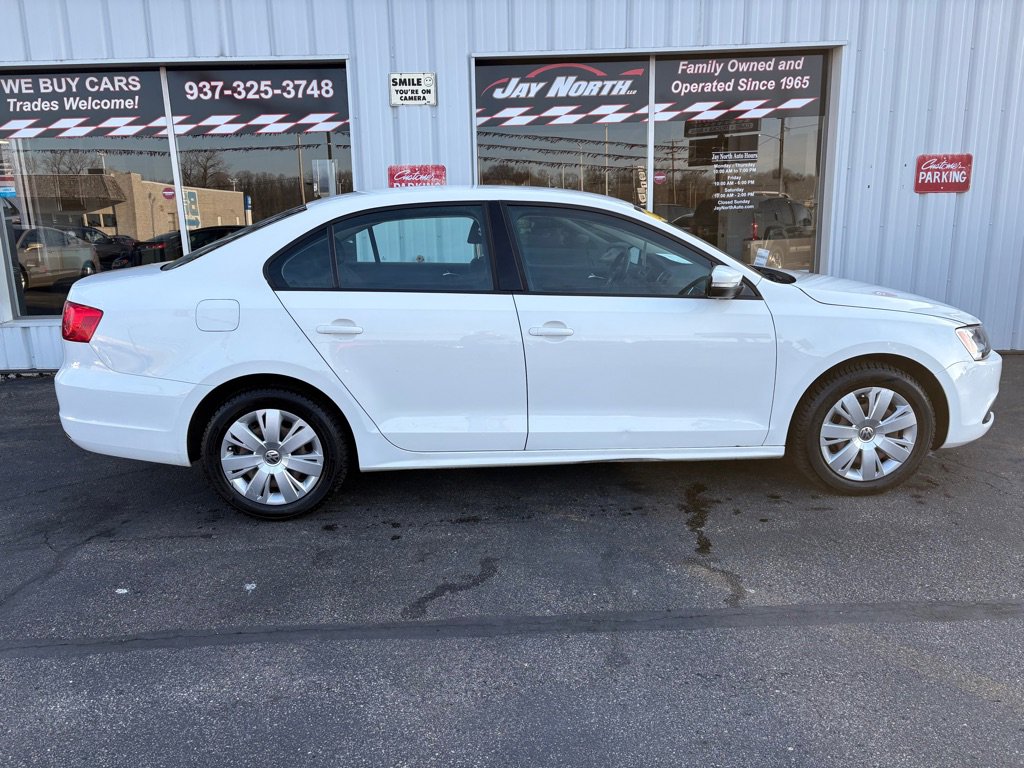 Used 2011 Volkswagen Jetta SE image 2