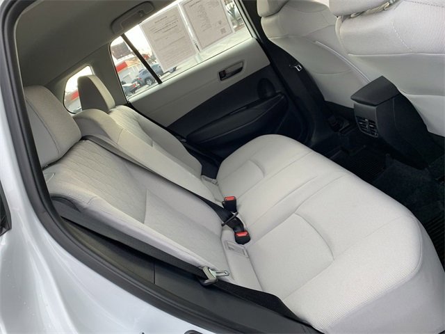 Used 2025 Toyota Corolla Cross L image 12