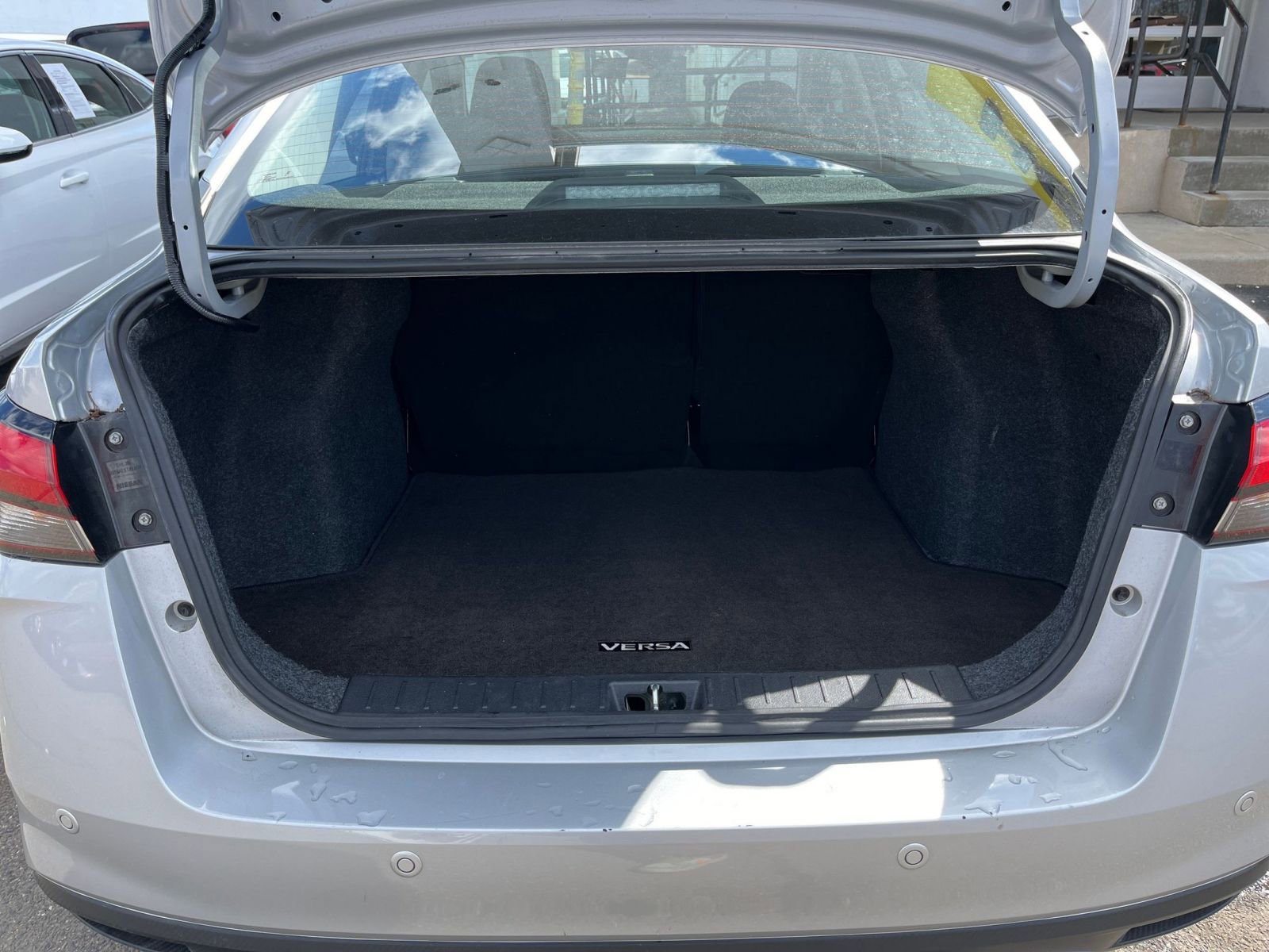 Used 2025 Nissan Versa SV image 27