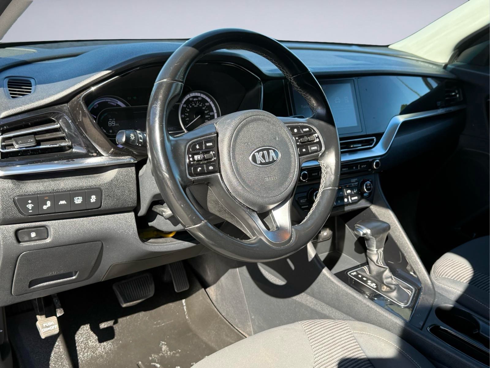 Used 2021 Kia Niro LXS FWD image 12