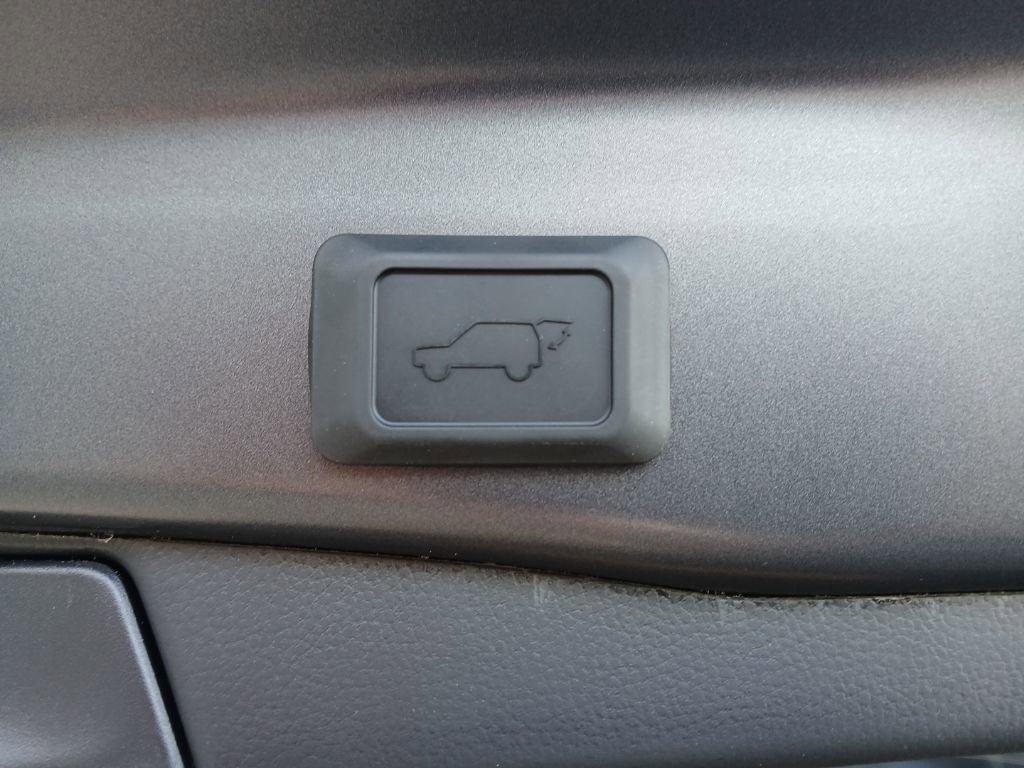 New 2025 Toyota RAV4 XLE image 11