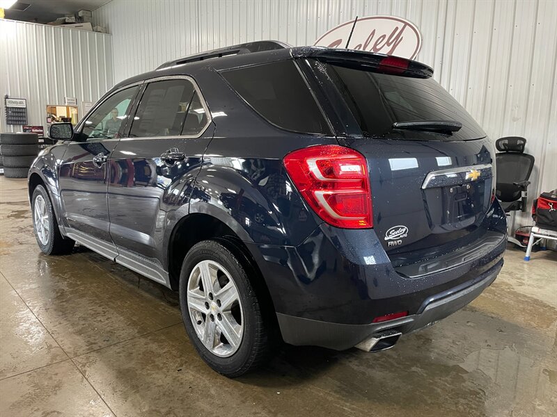 Used 2016 Chevrolet Equinox LT w/ LT Convenience Package AWD/4WD image 3