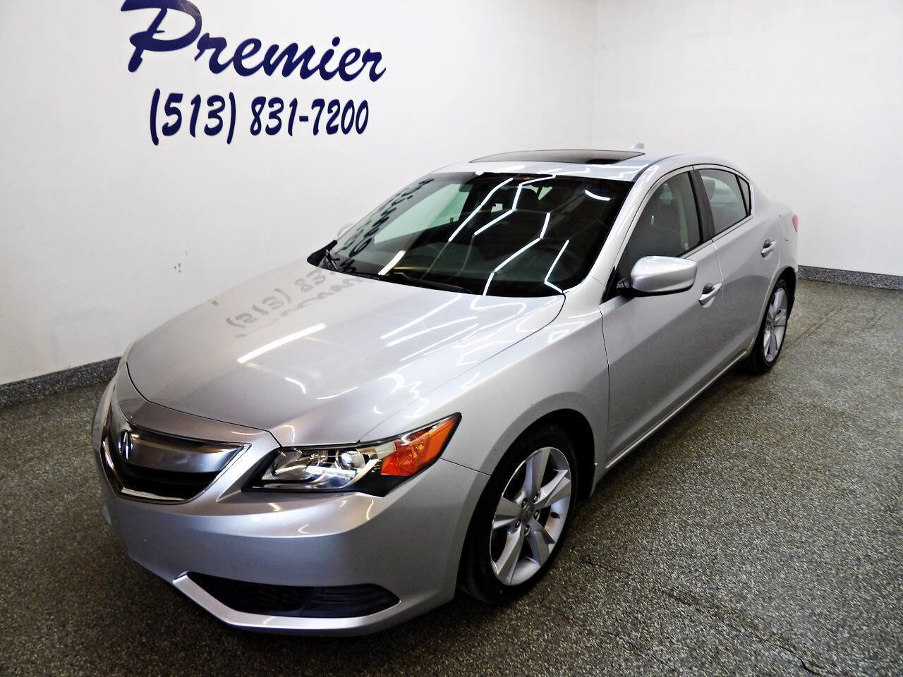 Used 2015 Acura ILX FWD image 1