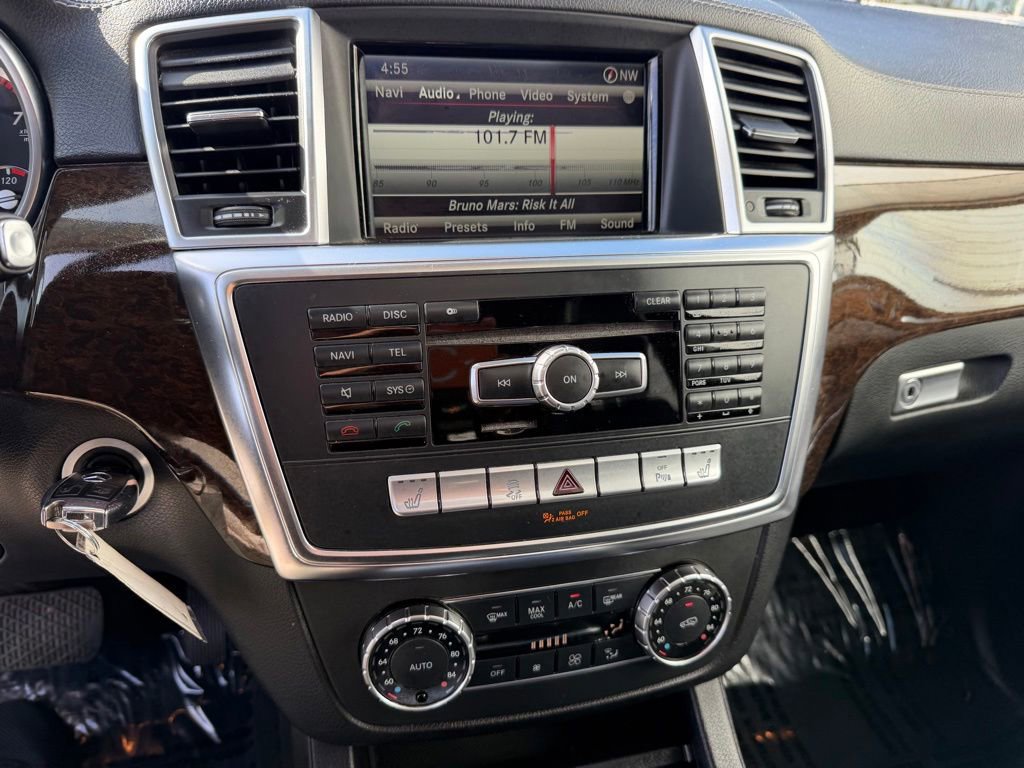 Used 2014 Mercedes-Benz GL 450 4MATIC image 23