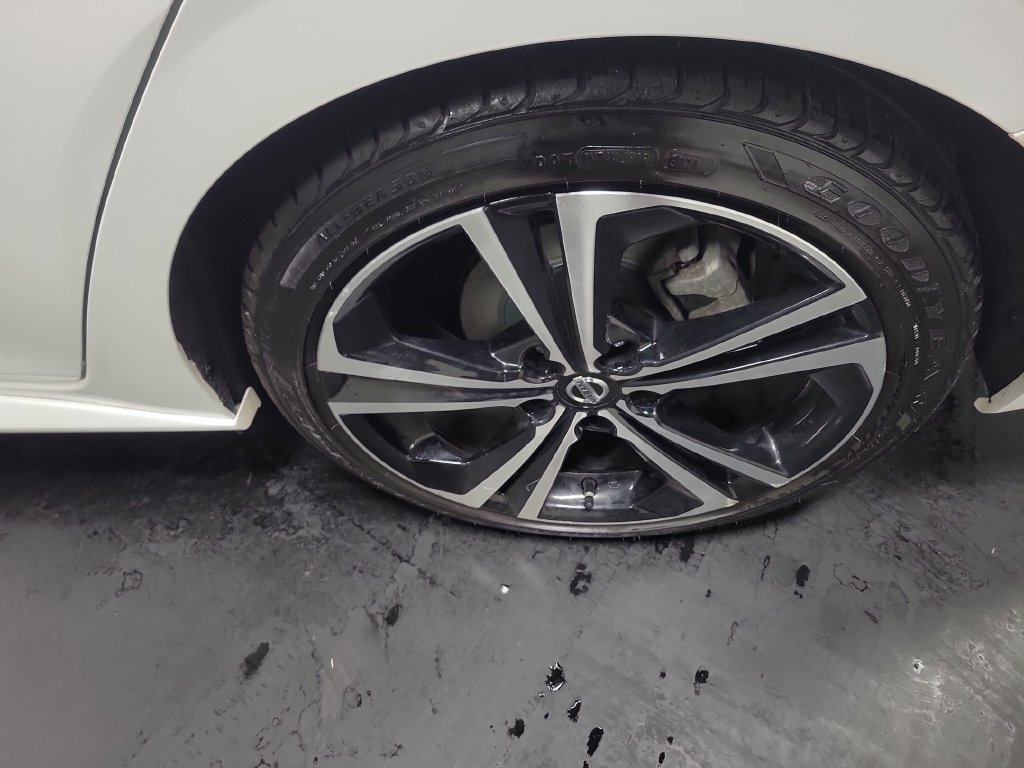 Used 2022 Nissan Sentra SR FWD image 12