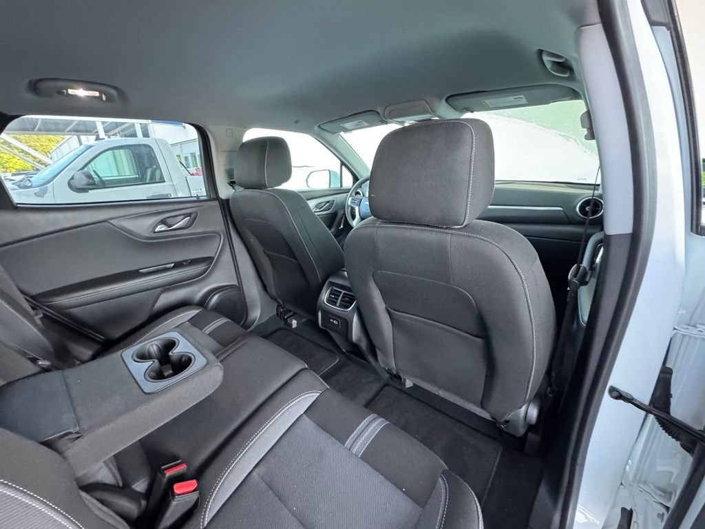 Used 2024 Chevrolet Blazer LT FWD image 25