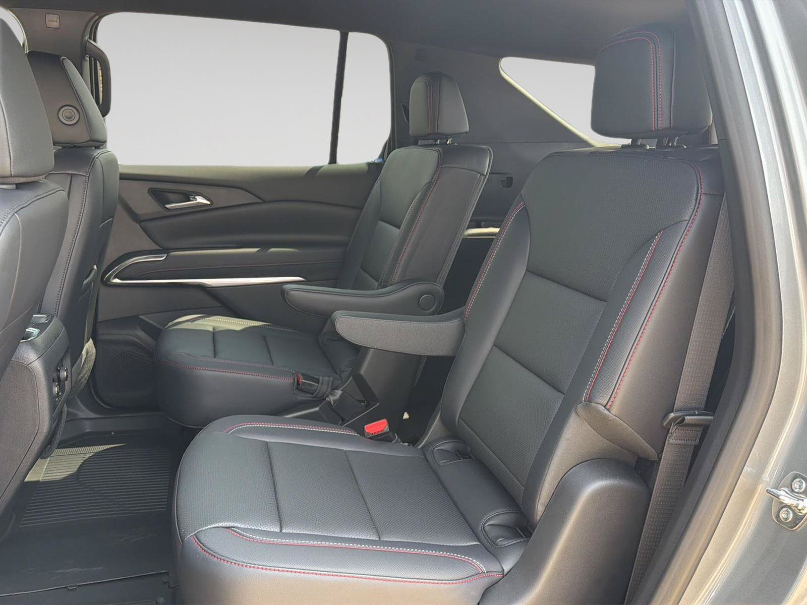 New 2026 Chevrolet Traverse Z71 w/ Driver Confidence Package AWD/4WD image 11