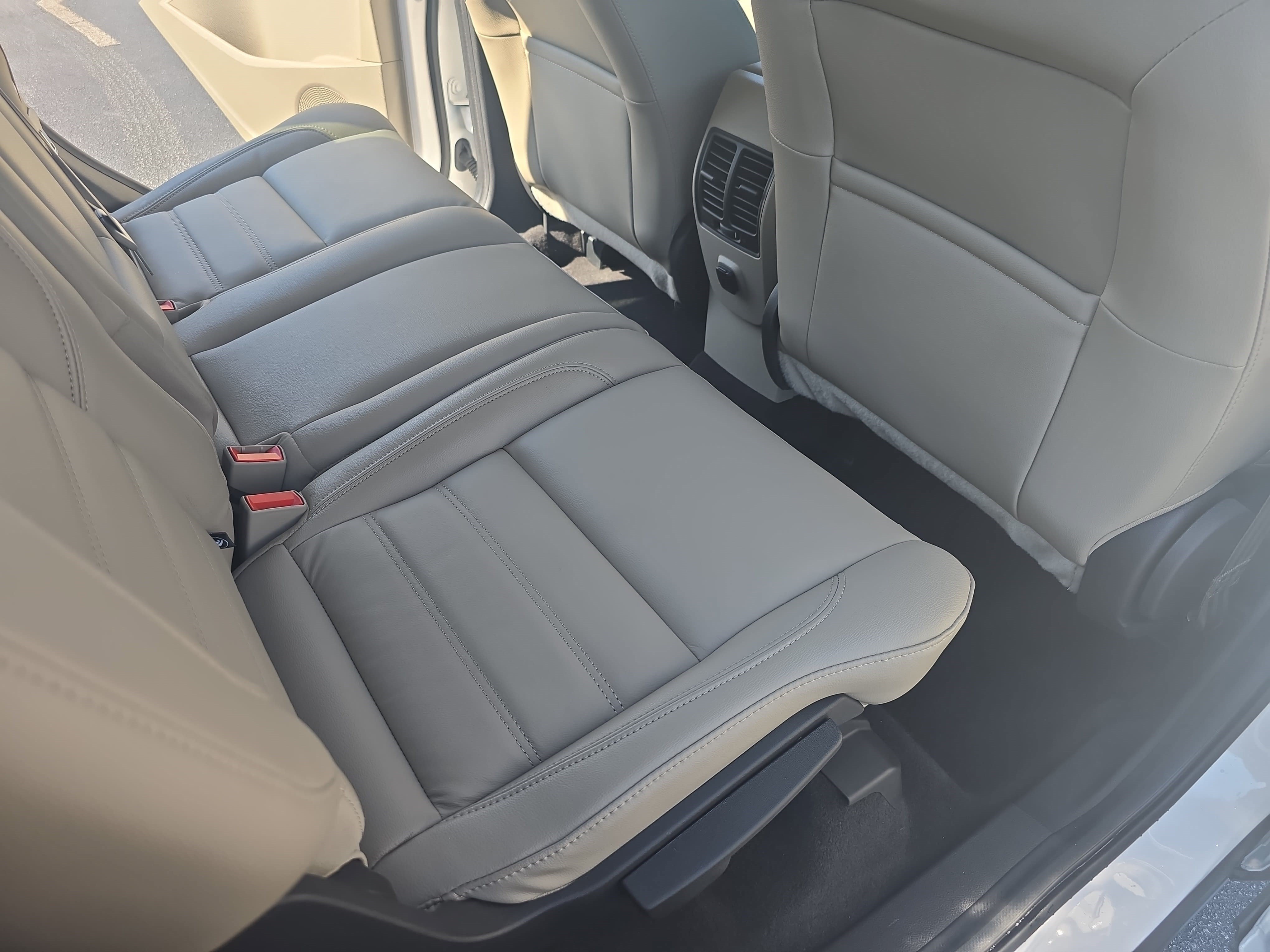 Used 2018 Ford Escape SEL w/ Ford Safe & Smart Package AWD/4WD image 11