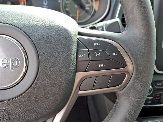 Used 2022 Jeep Cherokee Latitude Lux w/ Sun & Sound Group image 18