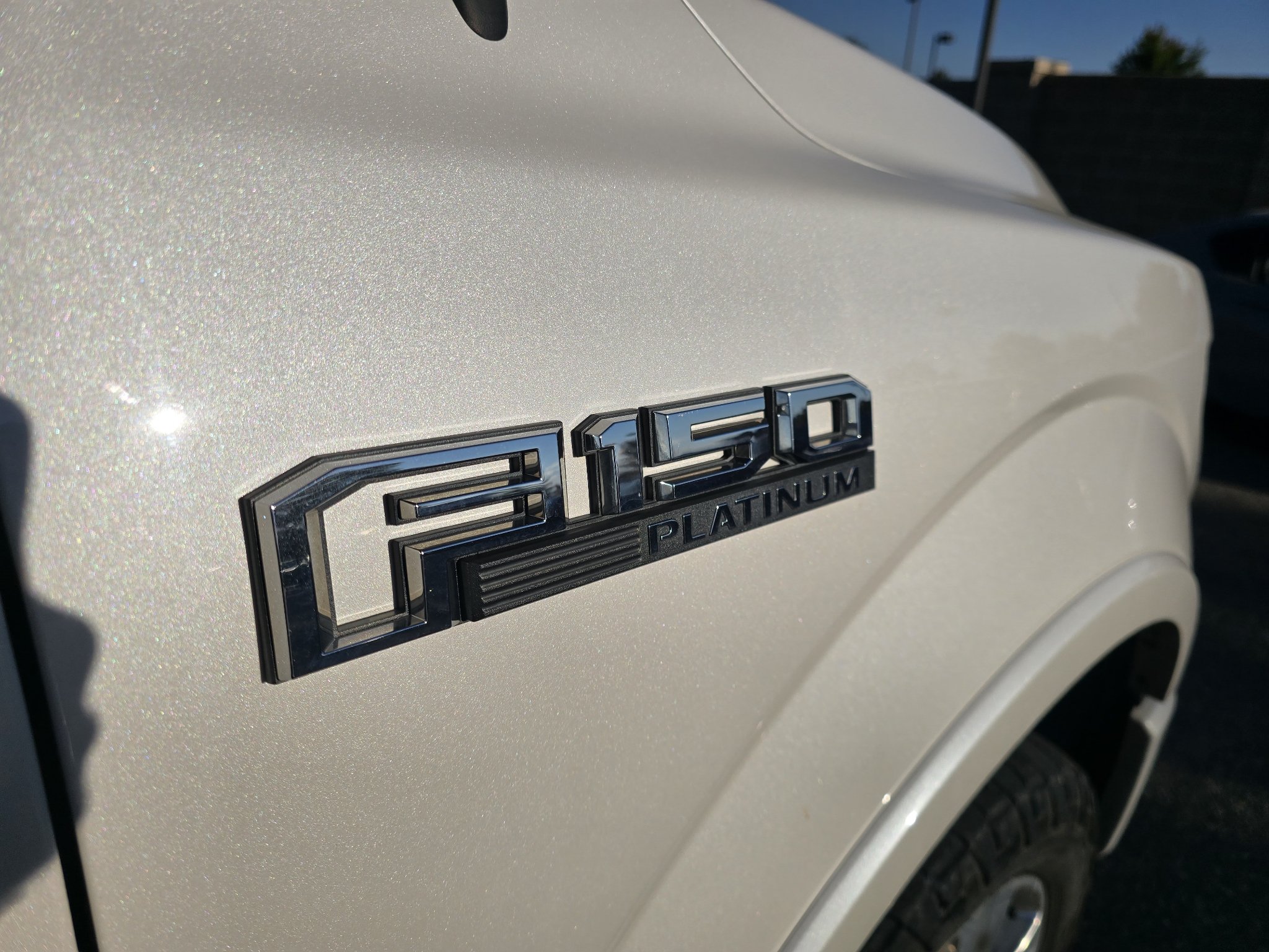 Used 2015 Ford F150 Platinum w/ Equipment Group 701A Luxury AWD/4WD image 19