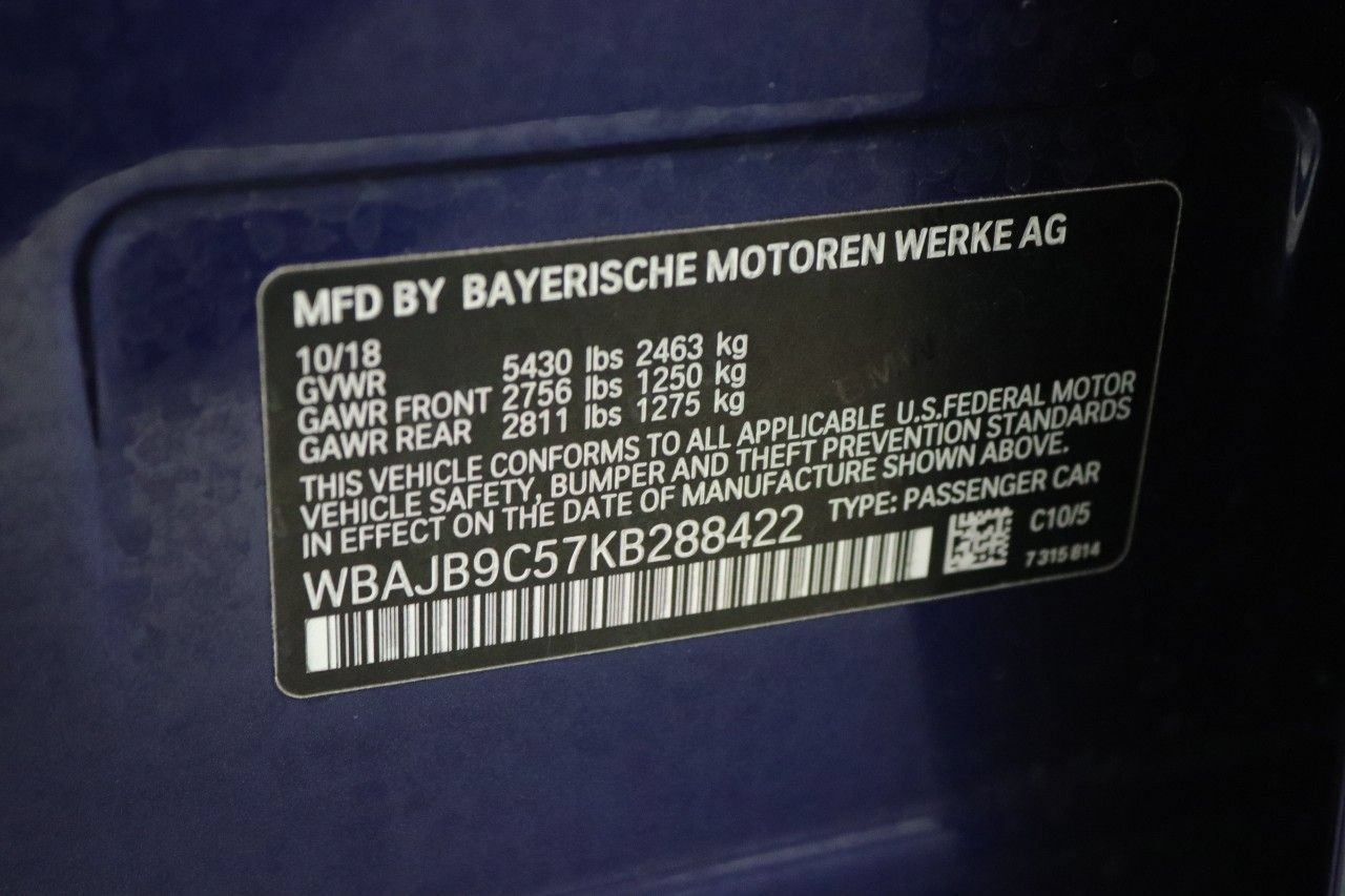 Used 2019 BMW M550i xDrive w/ Dynamic Handling Package AWD/4WD image 16