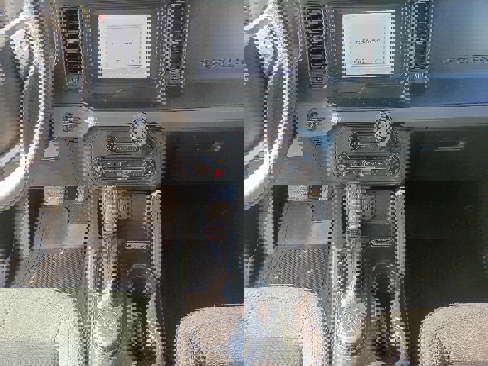 Used 2023 Ford Bronco Big Bend w/ Sasquatch Package image 12