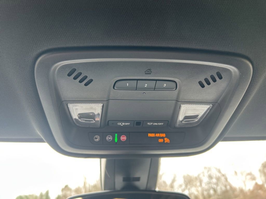 Certified 2023 Chevrolet Traverse LT image 26