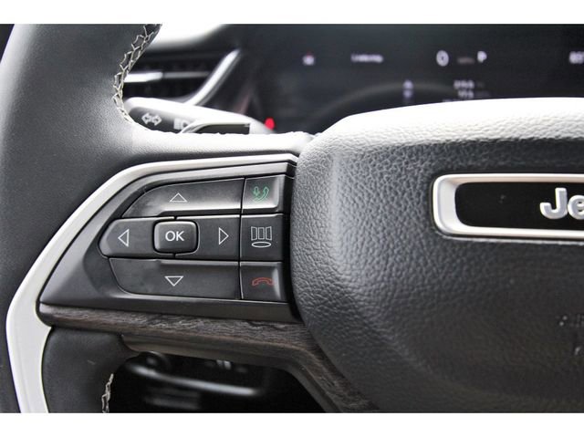 Used 2023 Jeep Grand Cherokee Limited image 21