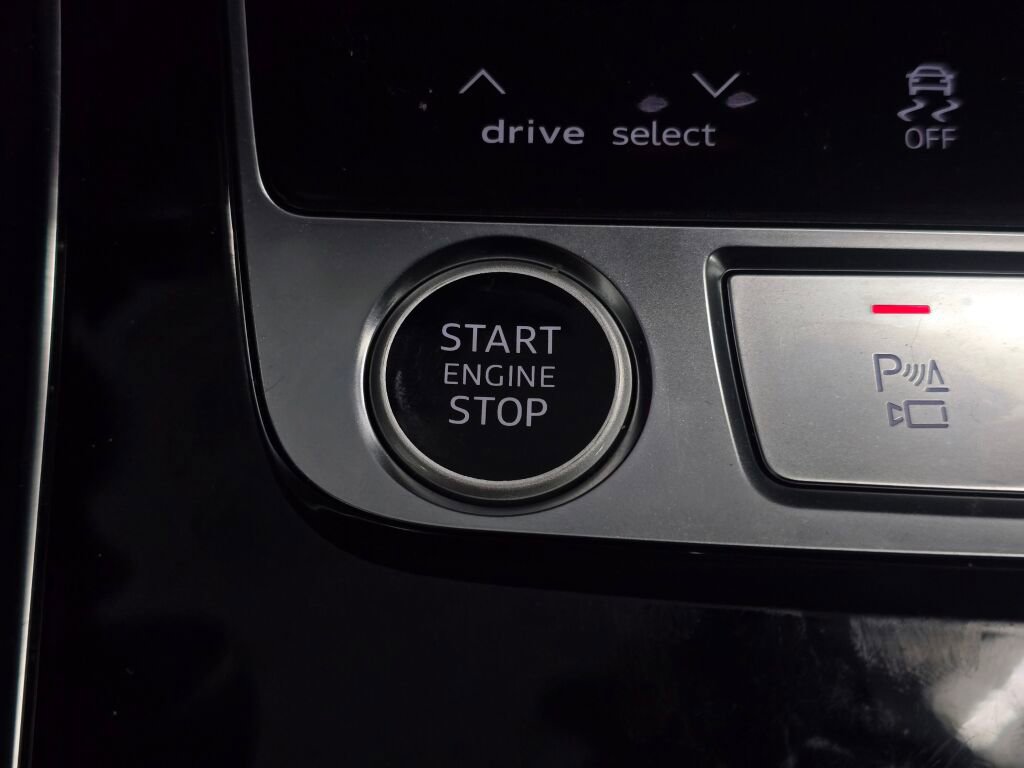 Used 2024 Audi Q8 Prestige w/ Prestige Package image 45