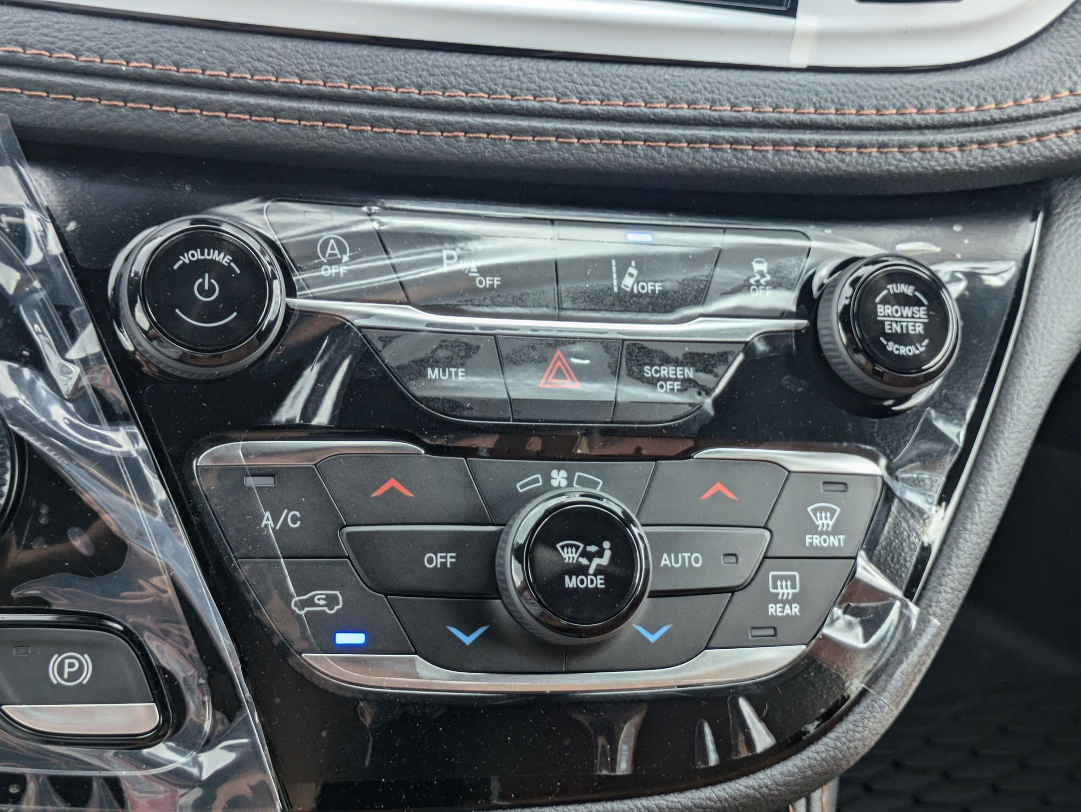 New 2026 Chrysler Pacifica Pinnacle image 15