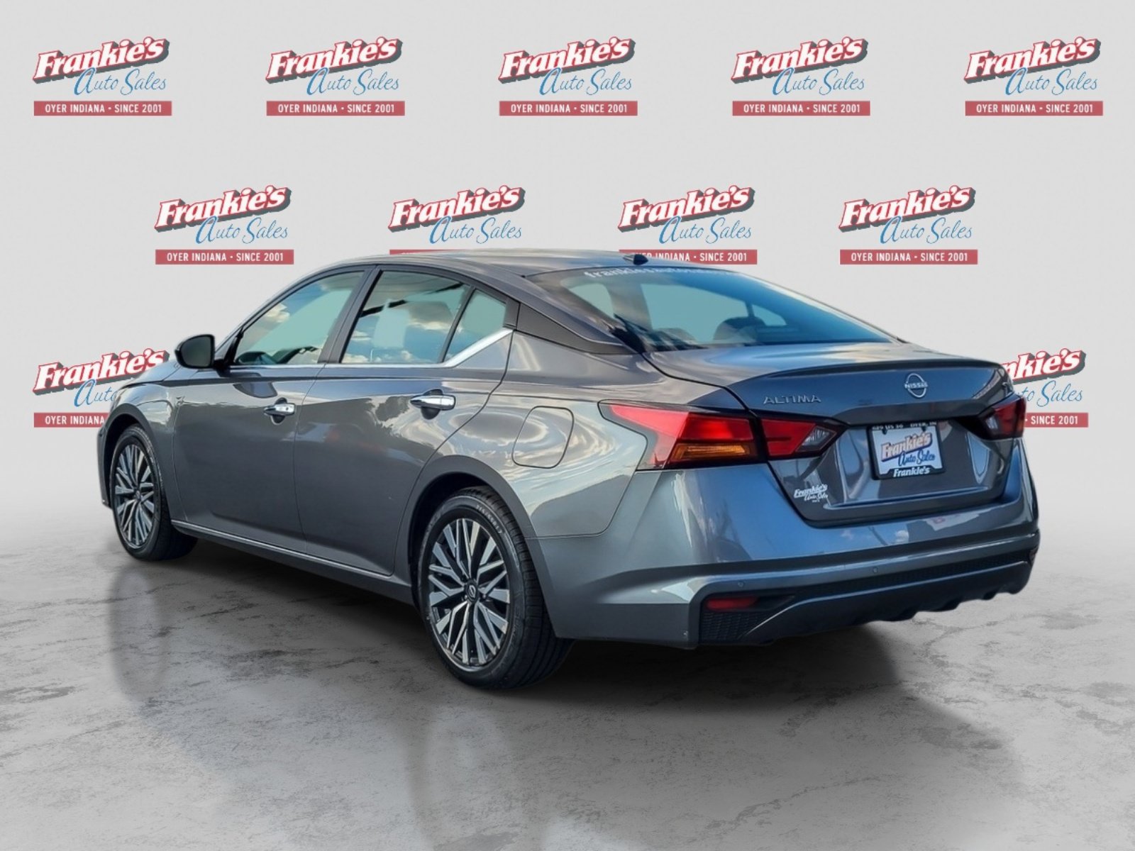 Used 2024 Nissan Altima 2.5 SV FWD image 3
