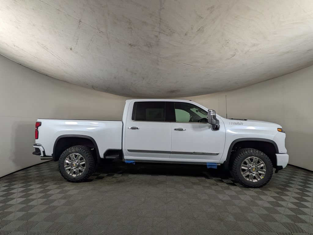 New 2026 Chevrolet Silverado 2500 High Country w/ High Country Premium Package AWD/4WD image 6