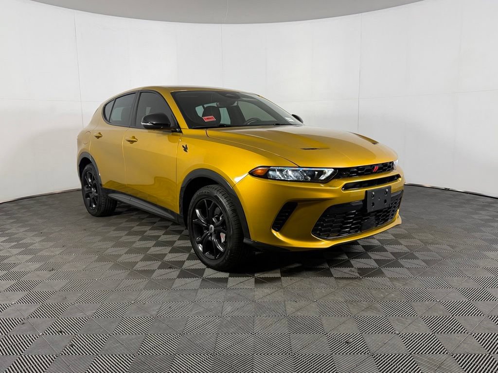 Used 2024 Dodge Hornet R/T w/ R/T Blacktop Package AWD/4WD image 3
