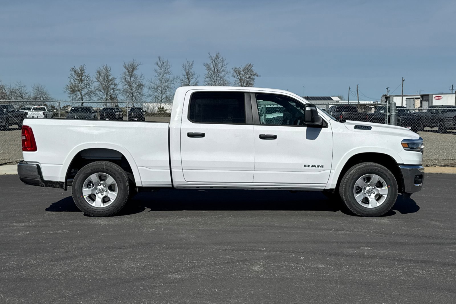 New 2026 RAM 1500 4x4 Crew Cab image 2