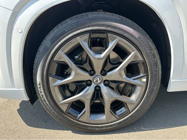 New 2026 Lexus TX 500h AWD image 42