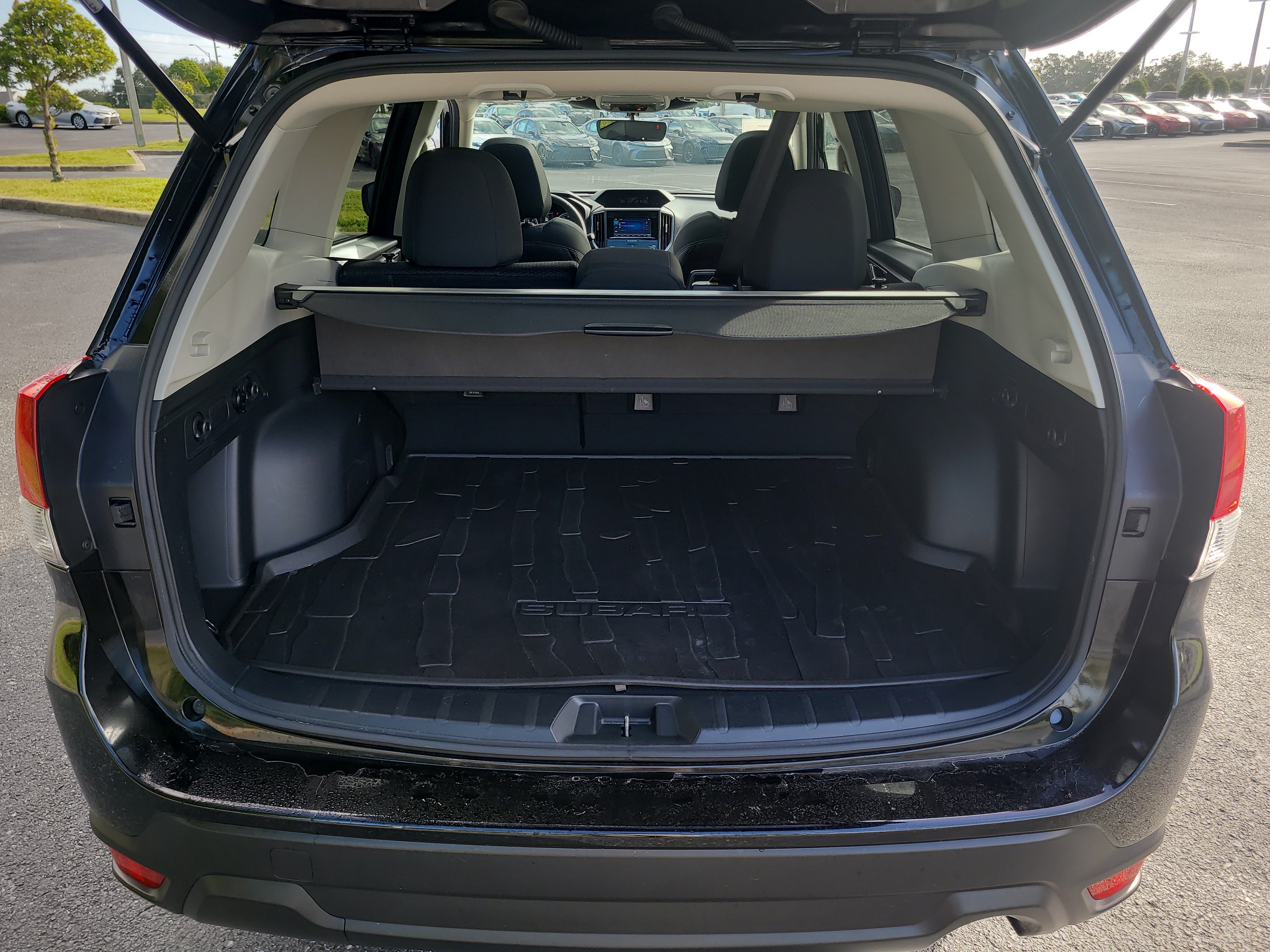 Used 2024 Subaru Forester Premium AWD/4WD image 11