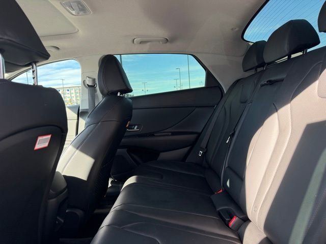 Used 2025 Hyundai Elantra Limited image 19