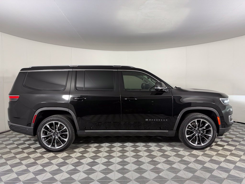 Used 2022 Jeep Wagoneer Series III w/ Premium Group I RWD image 5