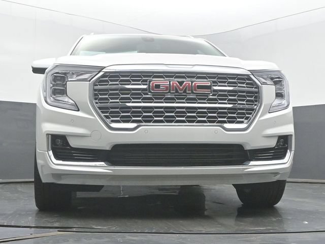 Used 2023 GMC Terrain Denali w/ LPO, Floor Liner Package AWD/4WD image 51