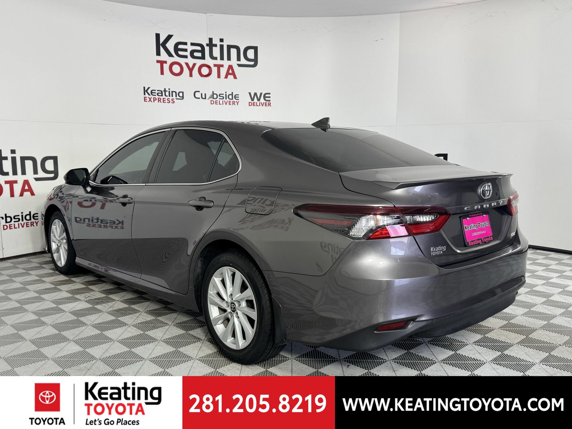 Used 2022 Toyota Camry LE image 7