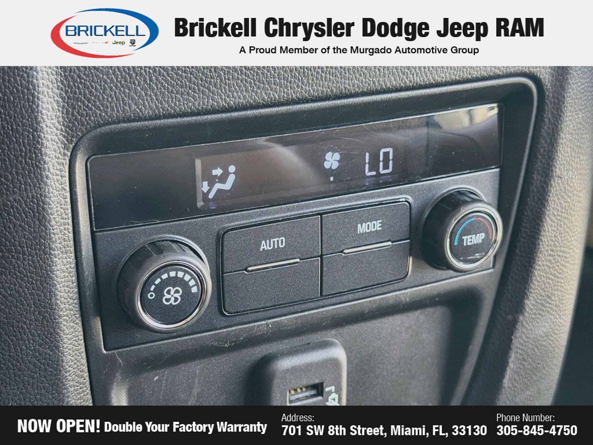 Used 2020 Buick Enclave Essence w/ LPO, Hit The Road Package FWD image 19