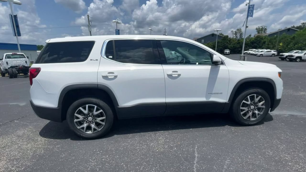 Used 2023 GMC Acadia SLE FWD image 9