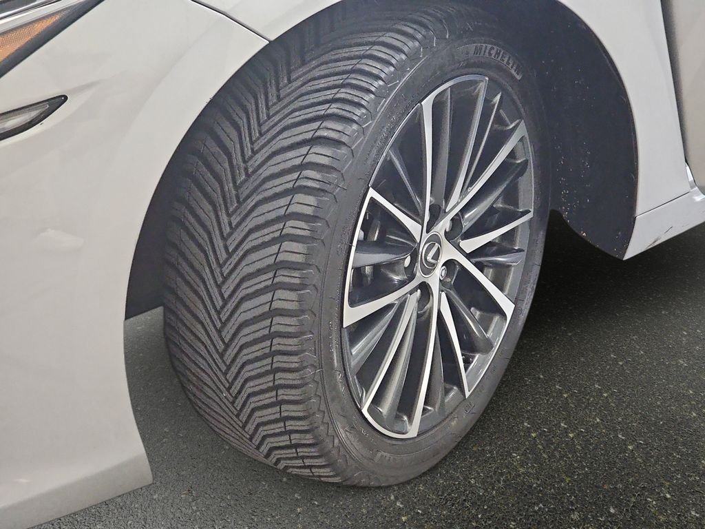 Used 2023 Lexus ES 250 w/ Premium Package AWD/4WD image 31