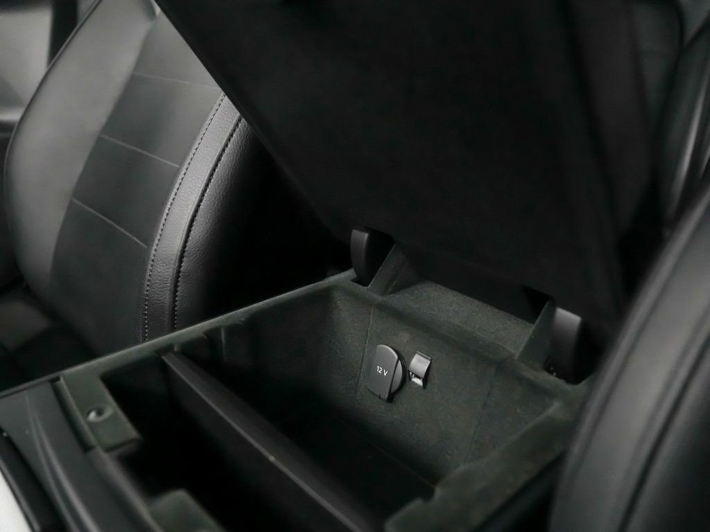 Used 2025 Porsche Panamera 4 image 31