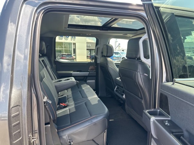 New 2025 Ford F250 Lariat w/ Lariat Ultimate Package image 17