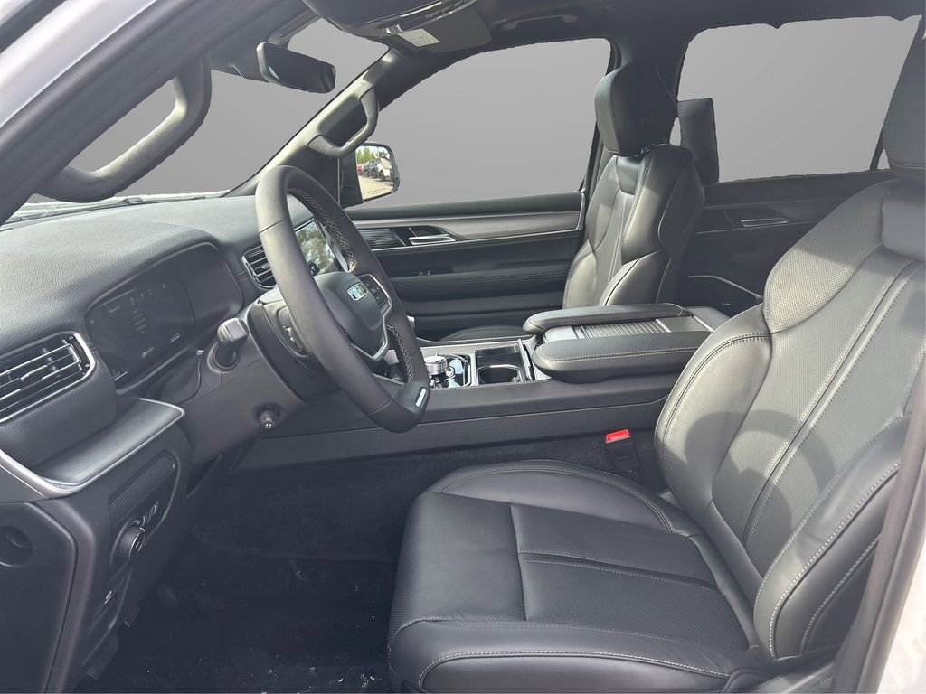 New 2025 Jeep Wagoneer Series III w/ Quick Order Package 25C Super image 10