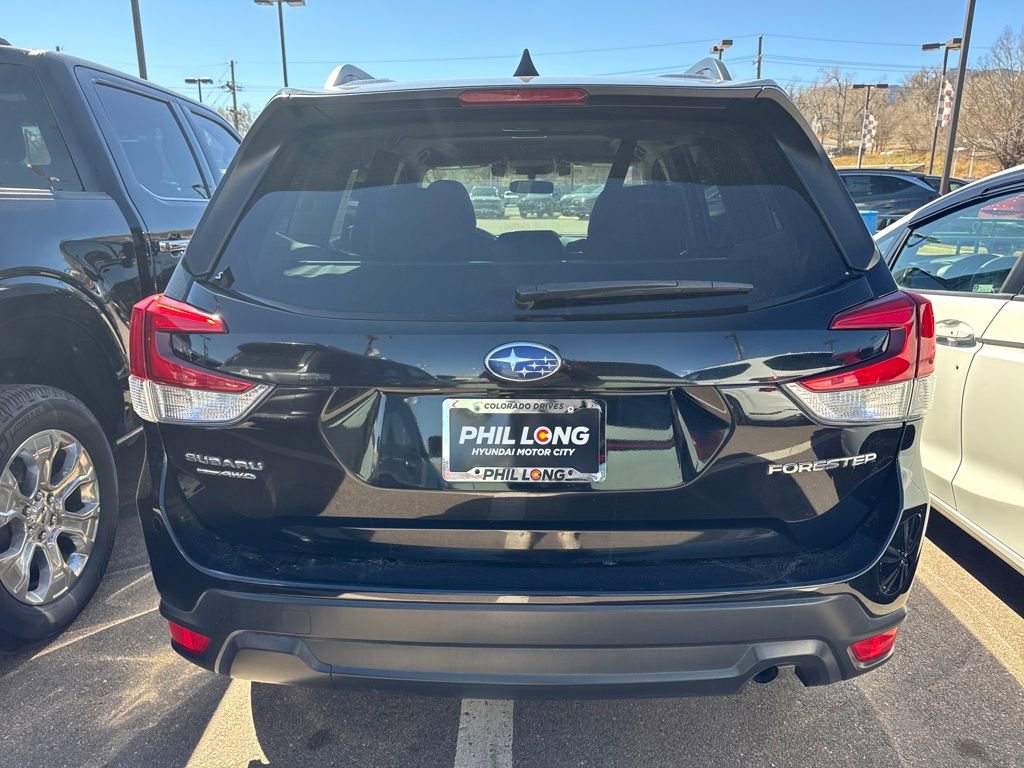 Used 2021 Subaru Forester Premium AWD/4WD image 4