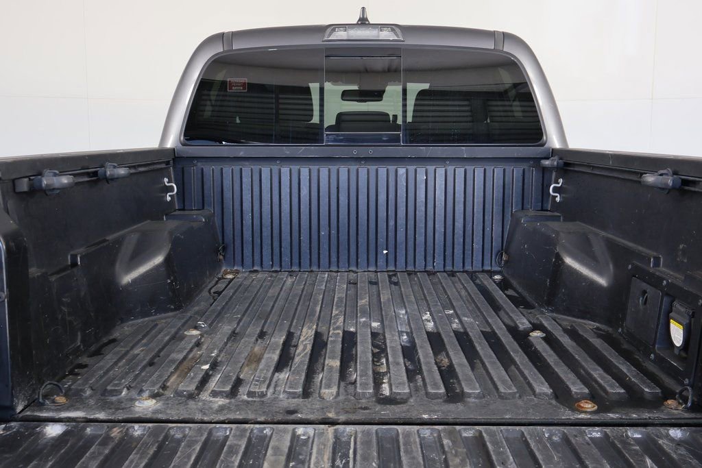 Used 2021 Toyota Tacoma TRD Sport w/ Technology Package image 14