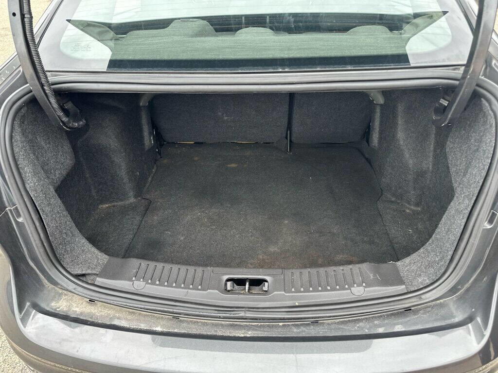 Used 2018 Ford Fiesta SE image 17