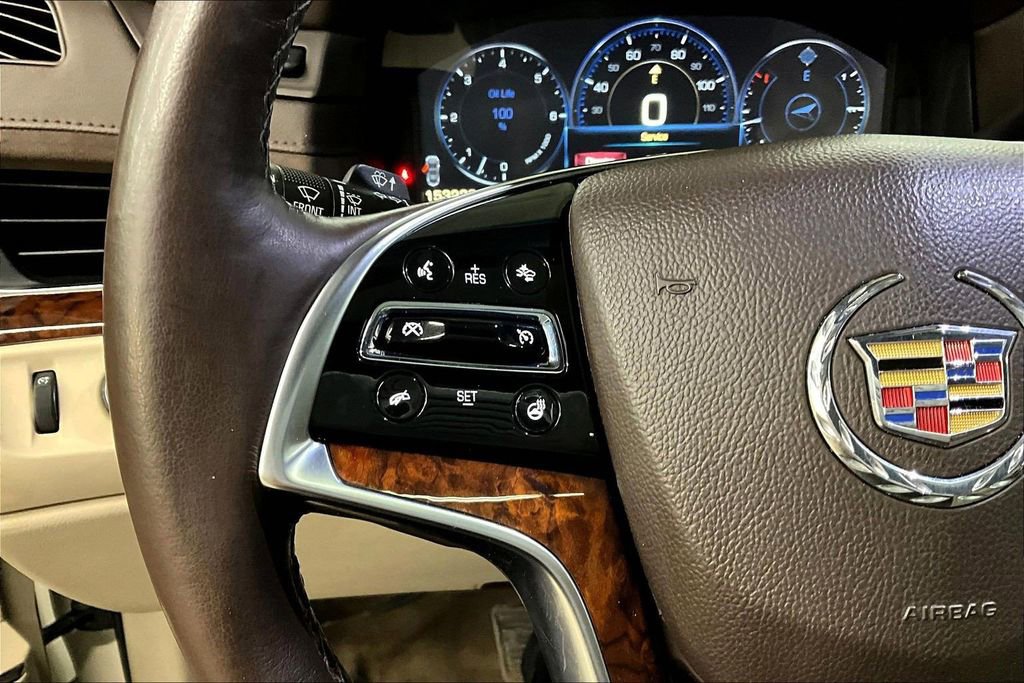Used 2015 Cadillac Escalade Luxury image 11