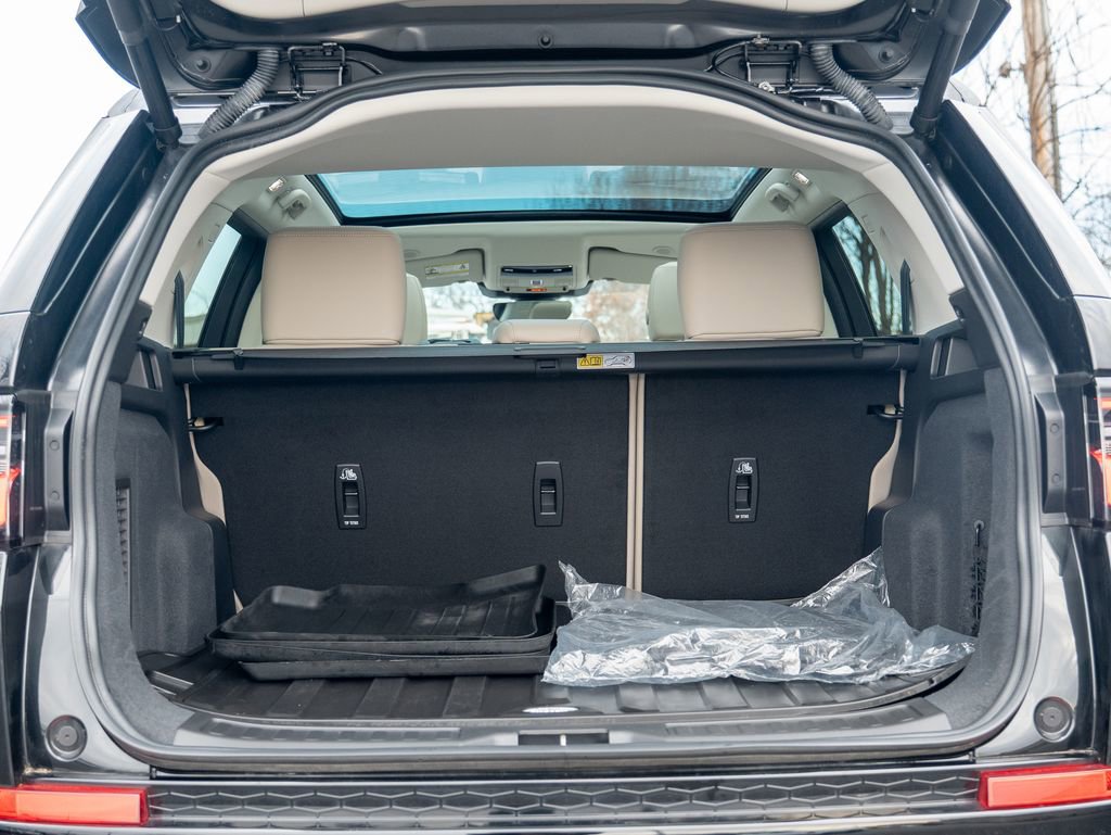 Certified 2025 Land Rover Discovery Sport S AWD/4WD image 38