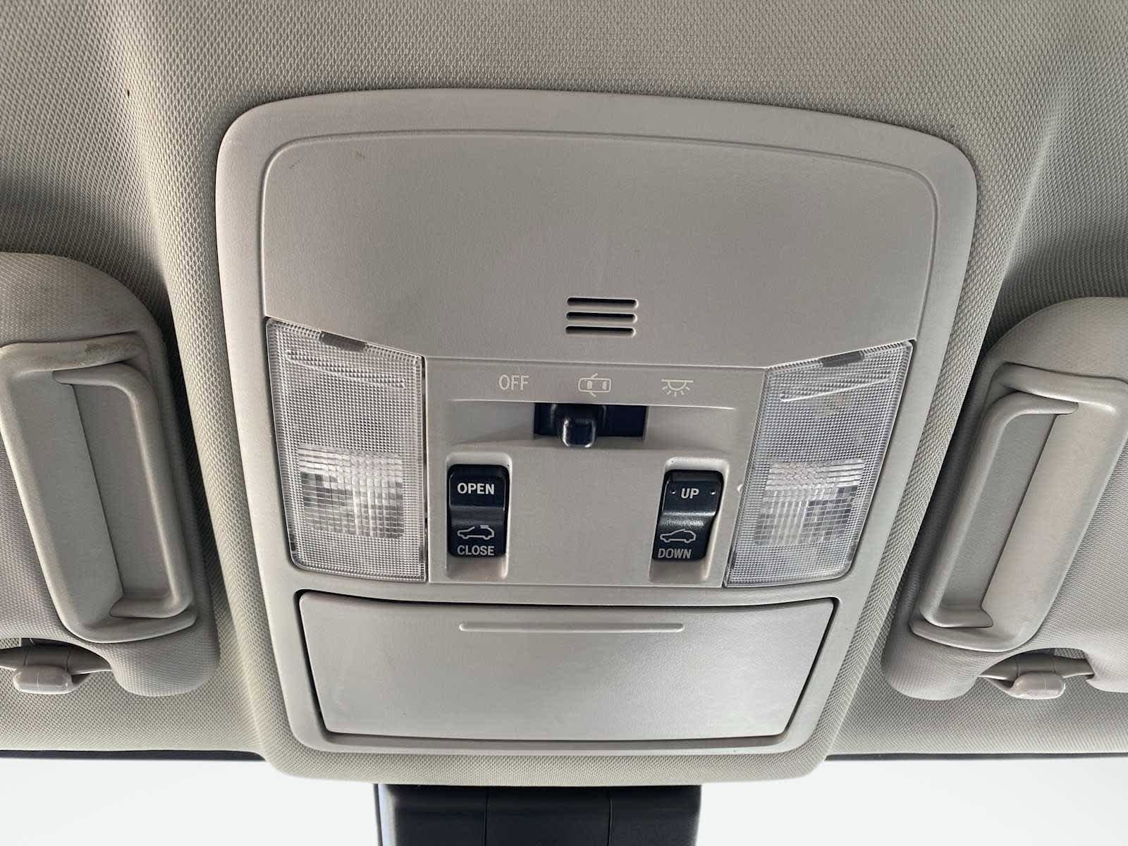 Used 2018 Toyota RAV4 XLE FWD image 37
