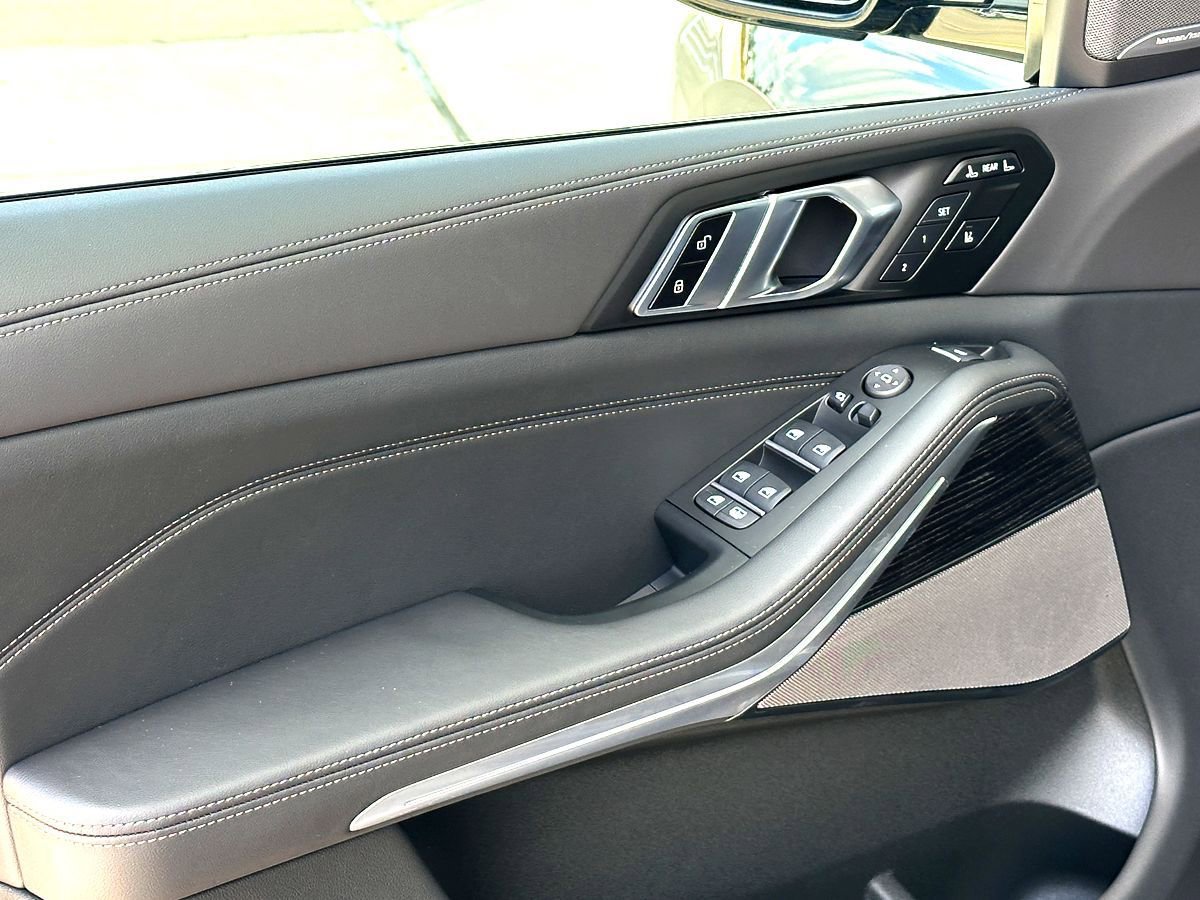 New 2026 BMW X7 xDrive40i w/ M Sport Package image 11